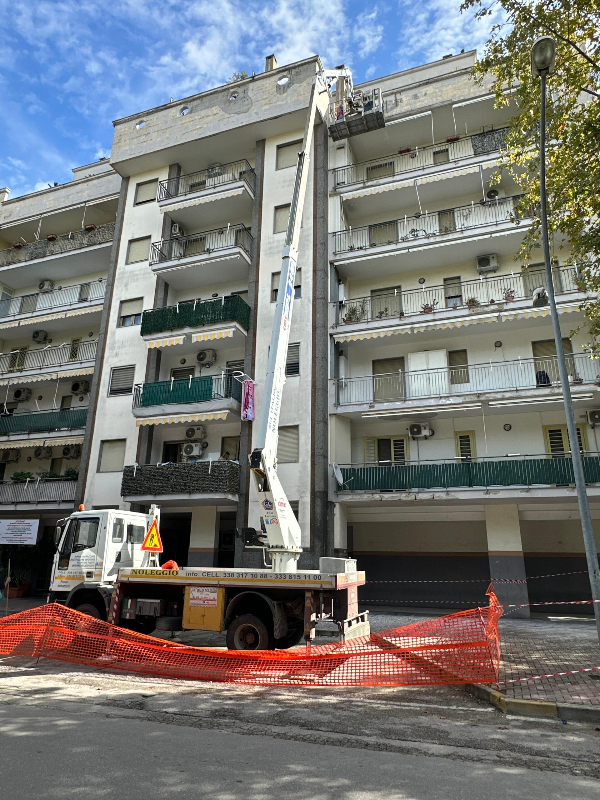 Spicconatura e Messa in sicurezza Condominio Parco S. Antonio Afragola (NA)