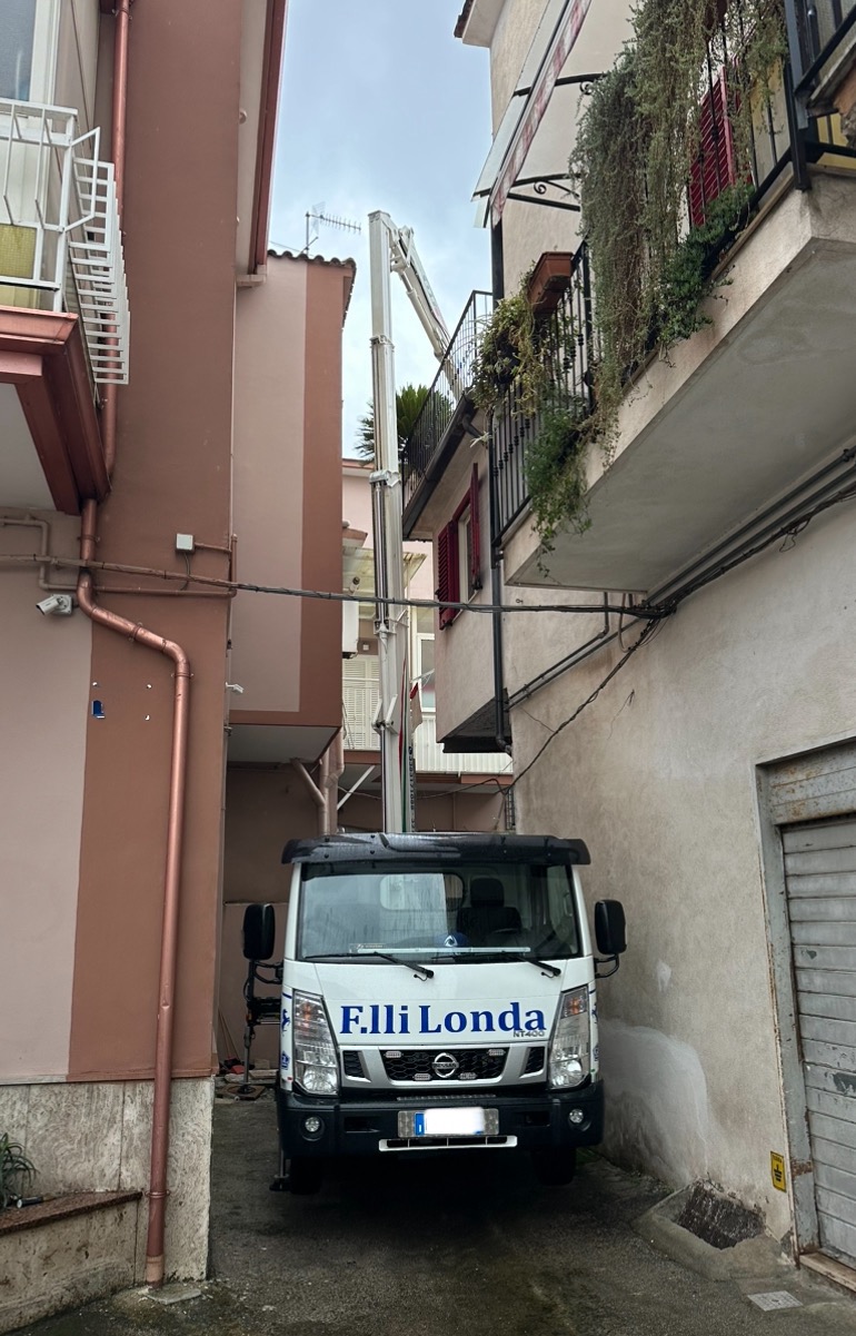 Lavoriamo in spazi ristretti con le nostre attrezzature “No Stress”