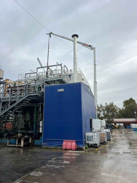 Manutenzione Impianto con la nostra piattaforma aerea modalità gru omologata zona industriale Caivano