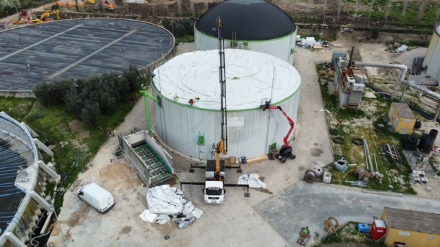 Manutenzioni industriali con l’ausilio della nostra gru presso Cirio Agricola Piana di Monteverna (CE)
