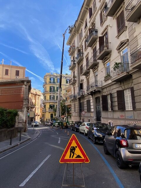 Manutenzione grondaia e cornicione presso Condominio Parco Margherita Napoli